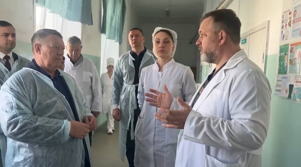 Панков обсудил с врачами в Балашове, как привлечь молодых медиков в больницы